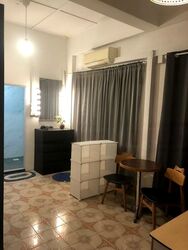 Changi Road (D14), Shop House #456054111